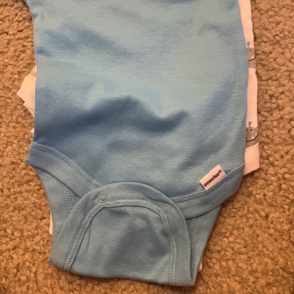 Gerber 4 Pack Short Sleeved Onesie Bodysuits - Picture 10 of 11